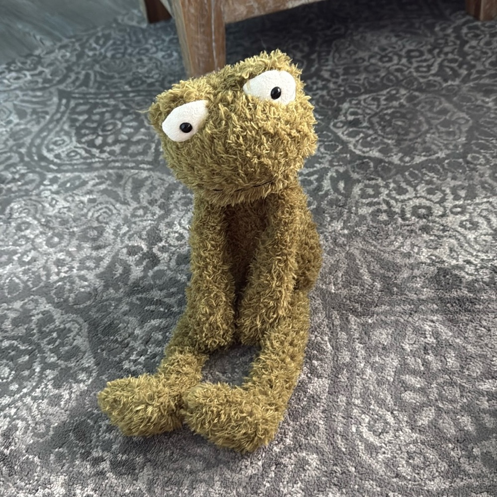 Brand New Retired Wild Thing Frog Jellycat